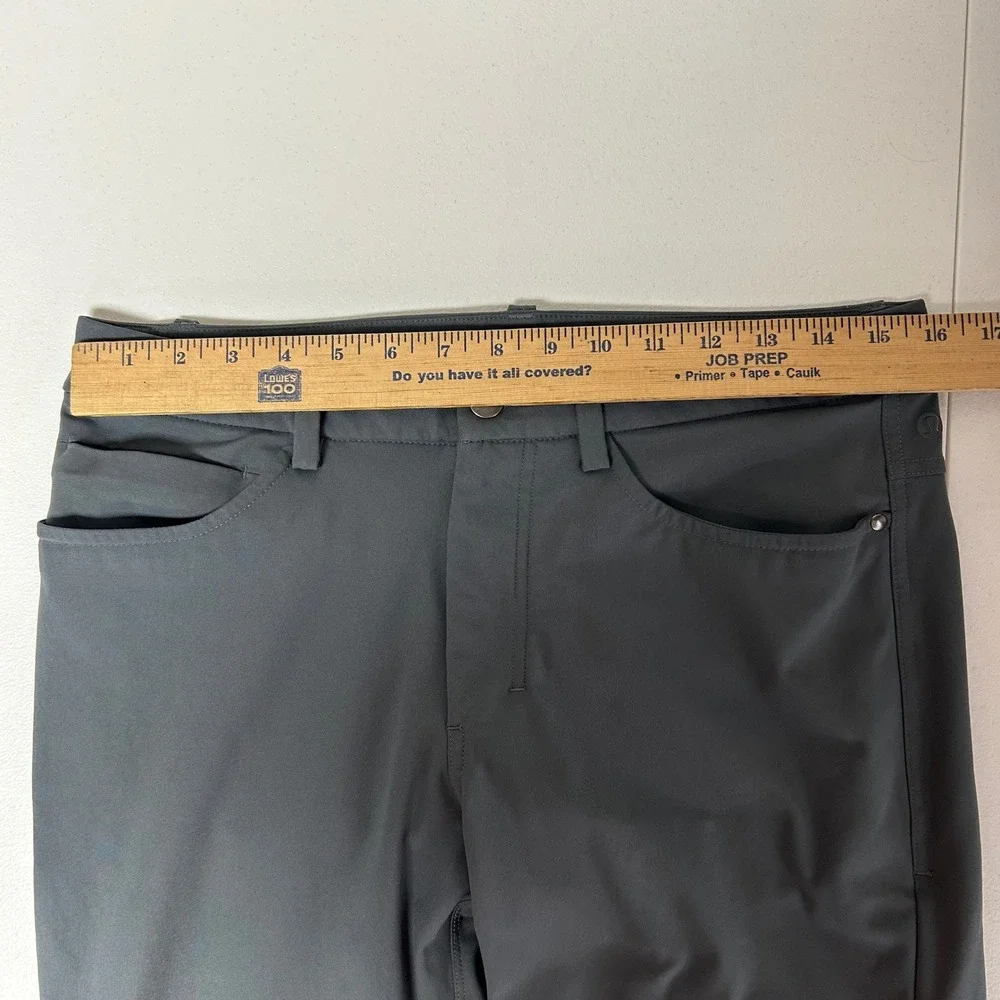 Lululemon Commission Pants Mens 30x30 Gray Technical Slim Fit Chino LM5335S